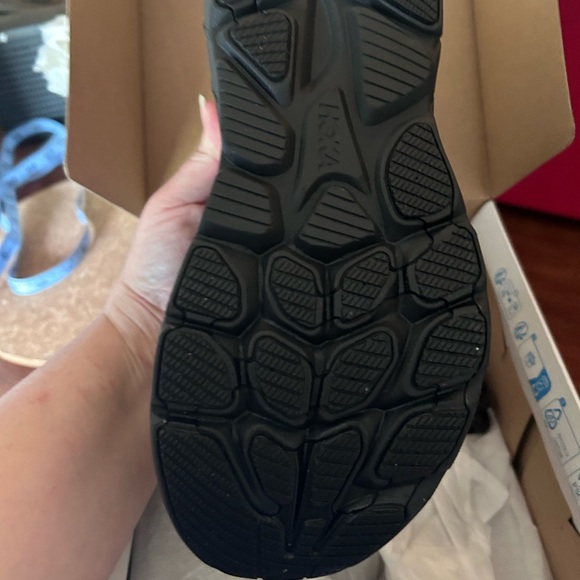 Hoka Clifton 9 Youth 3.5 Black NIB | Back to School | Women’s 5 Fit - Picture 4 of 5